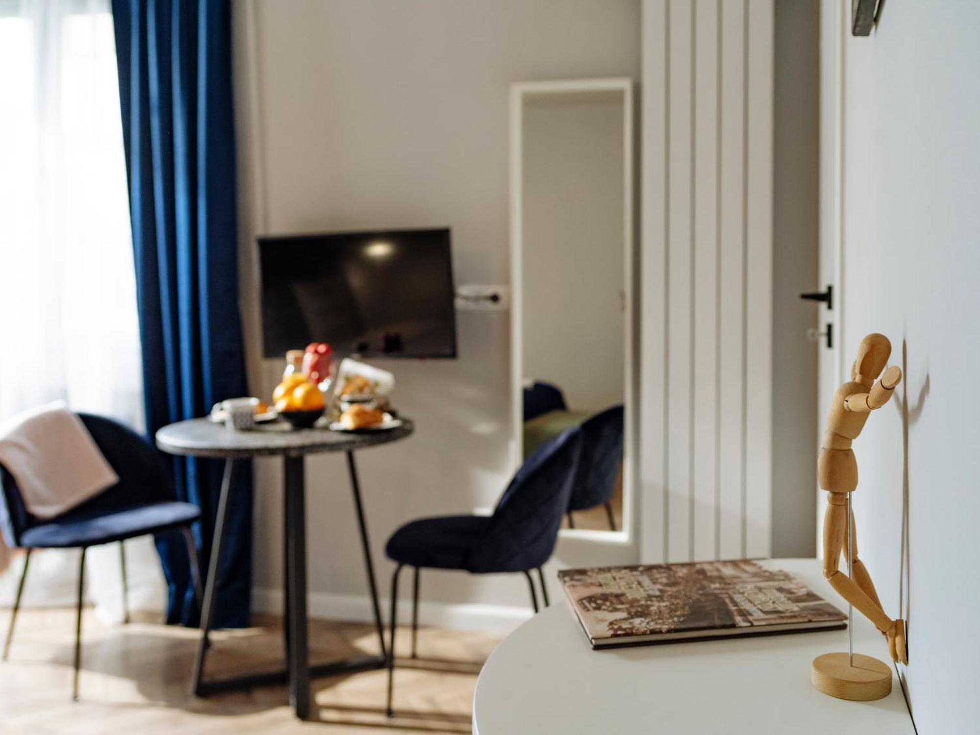 Petite Maison Sur Le Boulevard Βουκουρέστι Εξωτερικό φωτογραφία